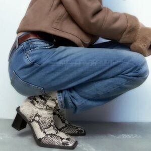 NEW 100% leather Zara snake skin boots limited edition